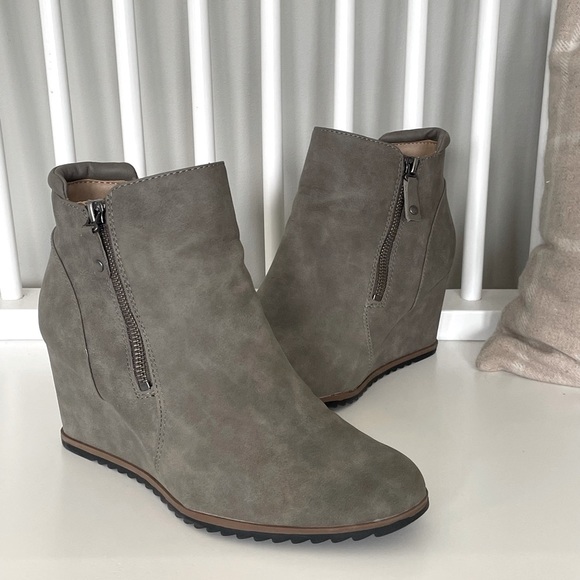 Naturalizer Soul Wedge Bootie - Picture 4 of 10